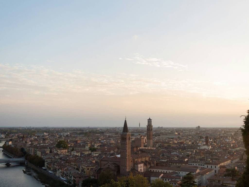 Appartamento a Verona in Via Euclide - Foto 2