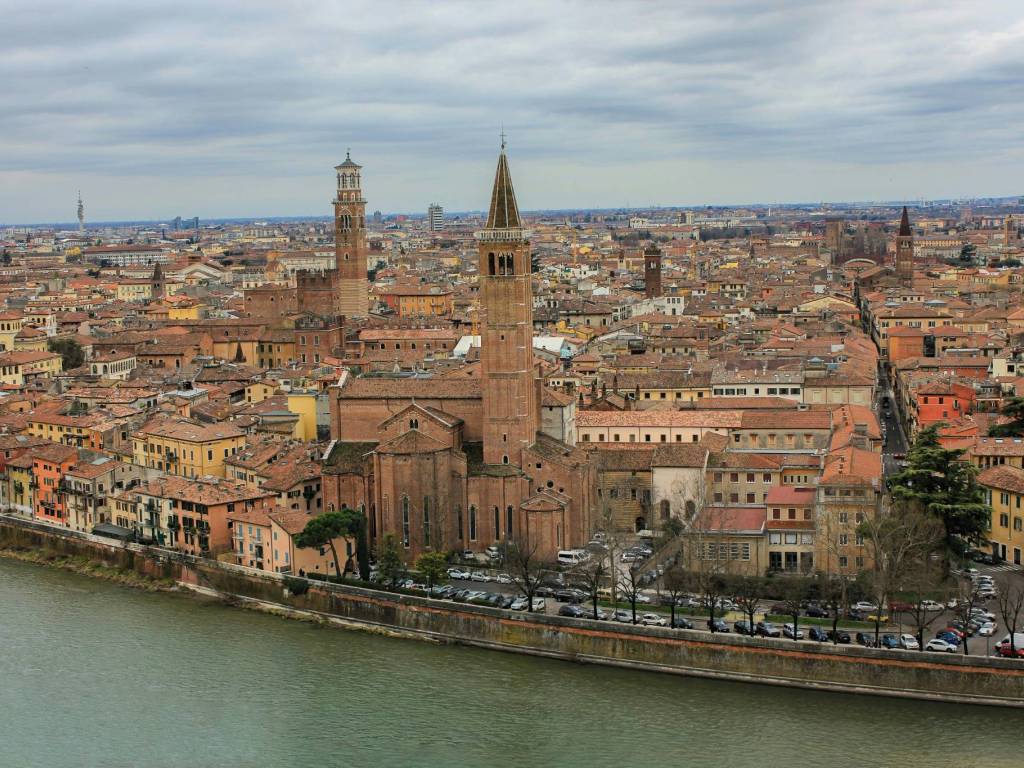 Appartamento a Verona in Via Euclide - Foto 4