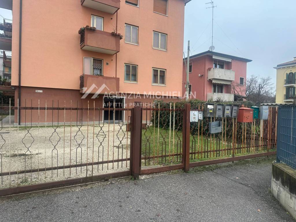 Box / garage a Venezia in Via della Fornace, 36 - Foto 2