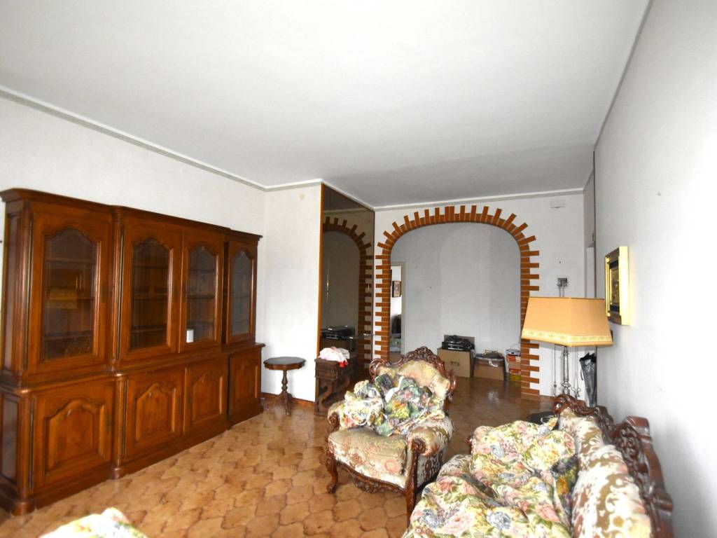 Appartamento a Vercelli in Via Alessandro Manzoni - Foto 2