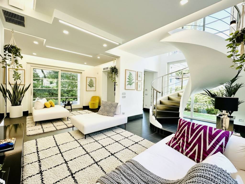 Villa a Forte dei marmi in Via Giosuè Carducci - Foto 2