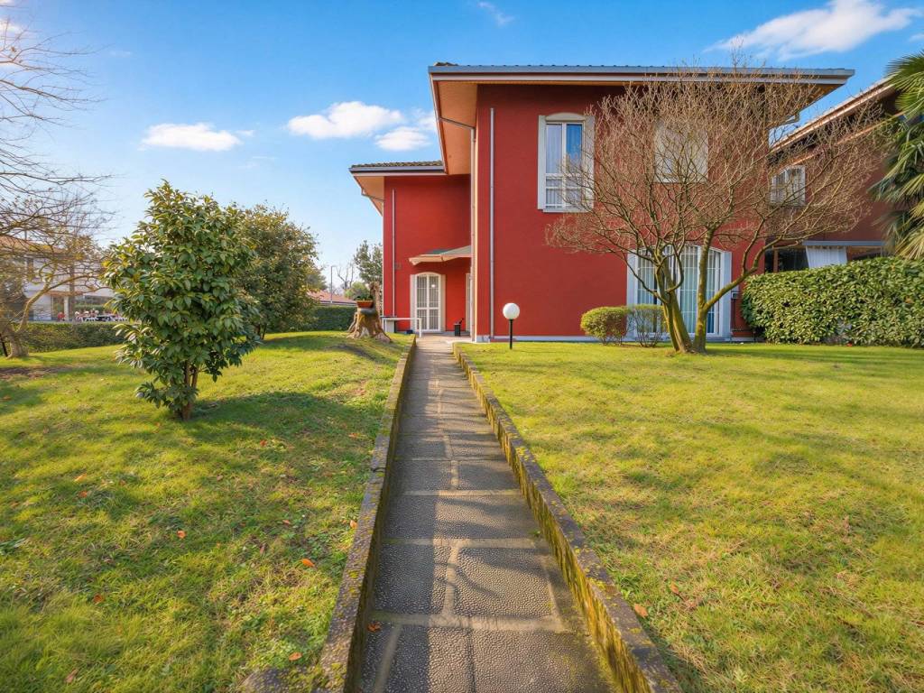 Villa a Rho in Via Giovanni Amendola, 12 - Foto 2