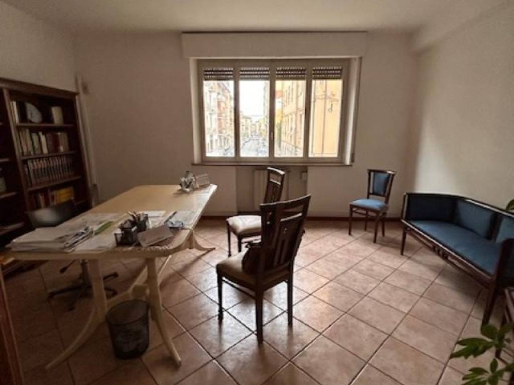 Appartamento a Pontedera in Via Nino Bixio - Foto 3