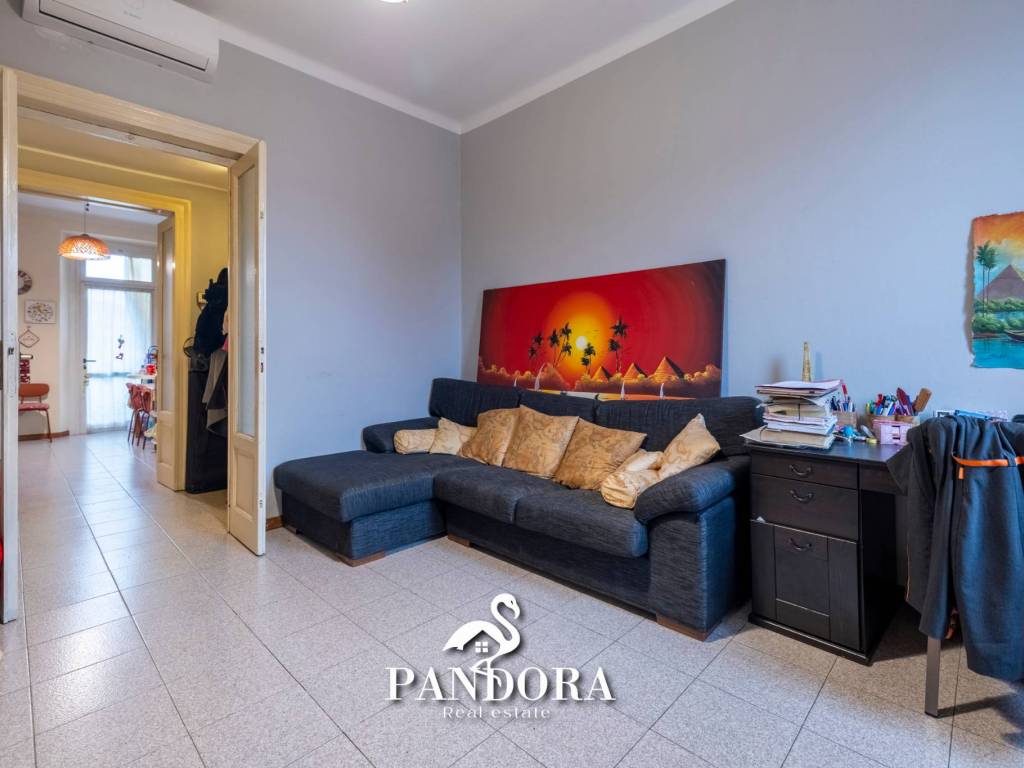 Appartamento a Gallarate in Piazza Risorgimento, 9 - Foto 2