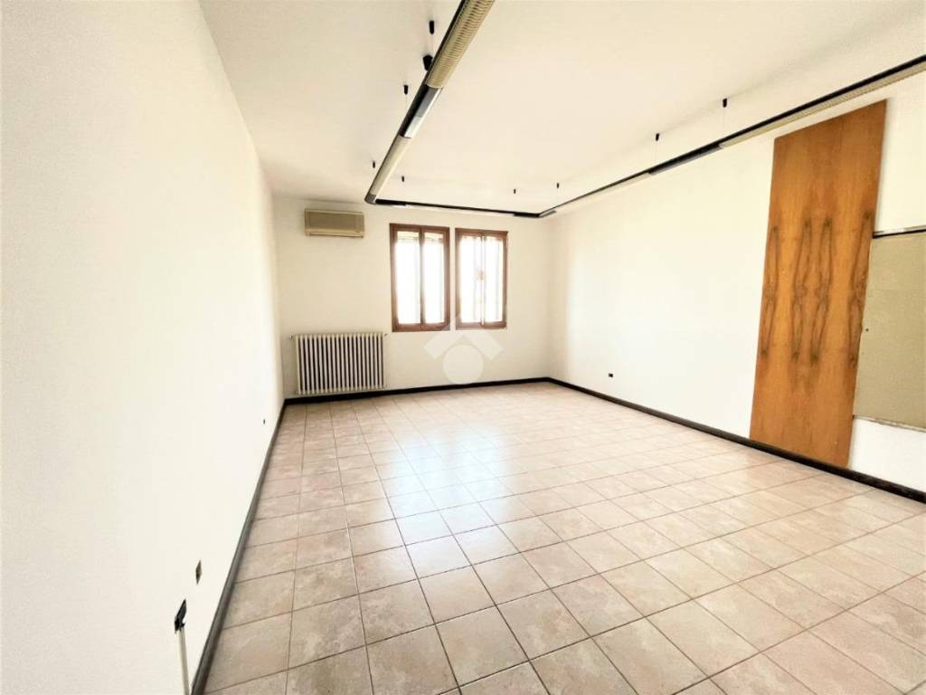 Immobile a Padova in Viale Della Navigazione Interna, 84 - Foto 5