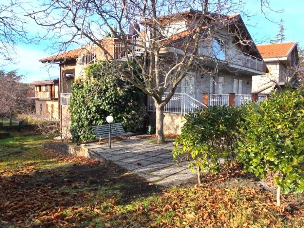 Appartamento a Ragalna in Via Bosco - Foto 2