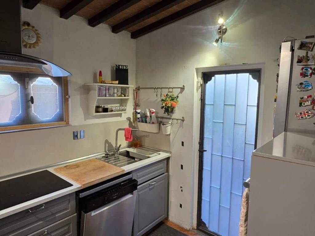 Casa indipendente a Prato in Via Fratelli Bandiera - Foto 5