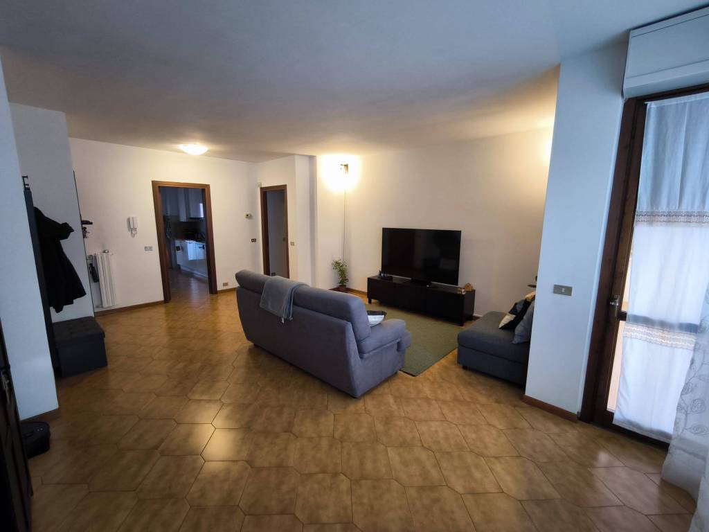 Appartamento a Rho in Via Po, 11 - Foto 2