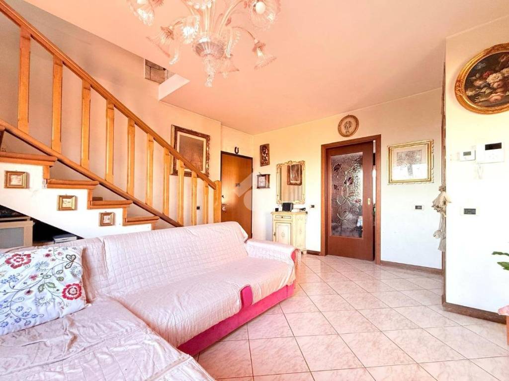 Appartamento a Bollate in Via Vincenzo Attimo, 22 - Foto 2