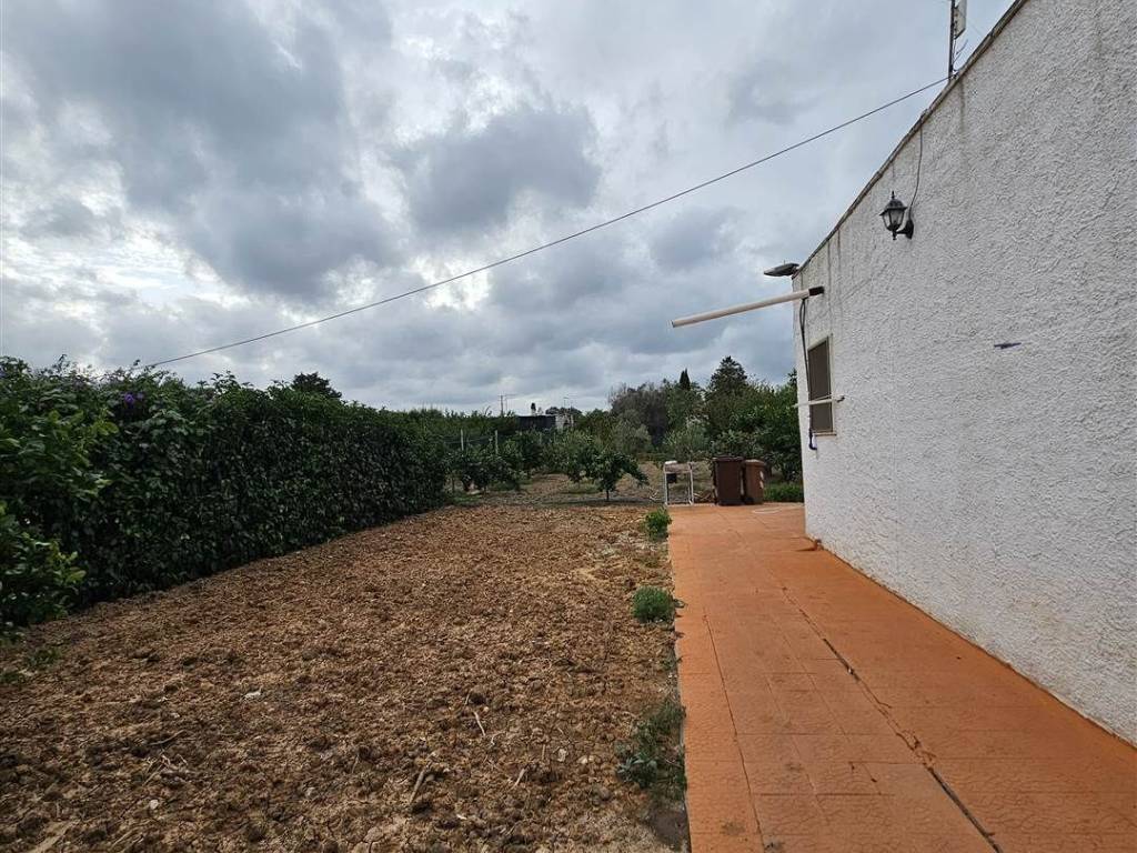 Villa a Mesagne in 40°31'20.7