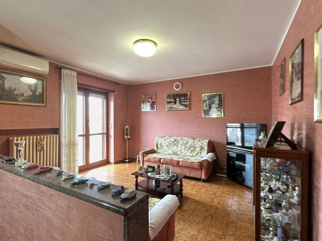 Appartamento a None in Via Monviso, 24 - Foto 2