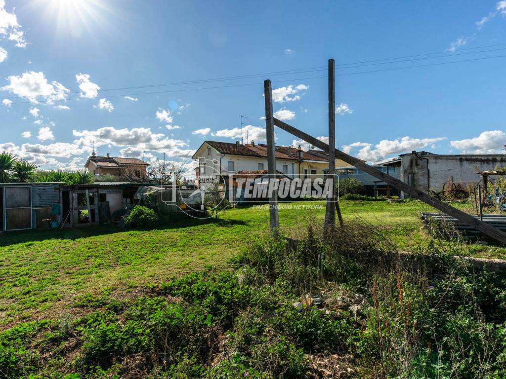 Terreno a Civitanova marche in Via Giuseppe di Vittorio - Foto 4