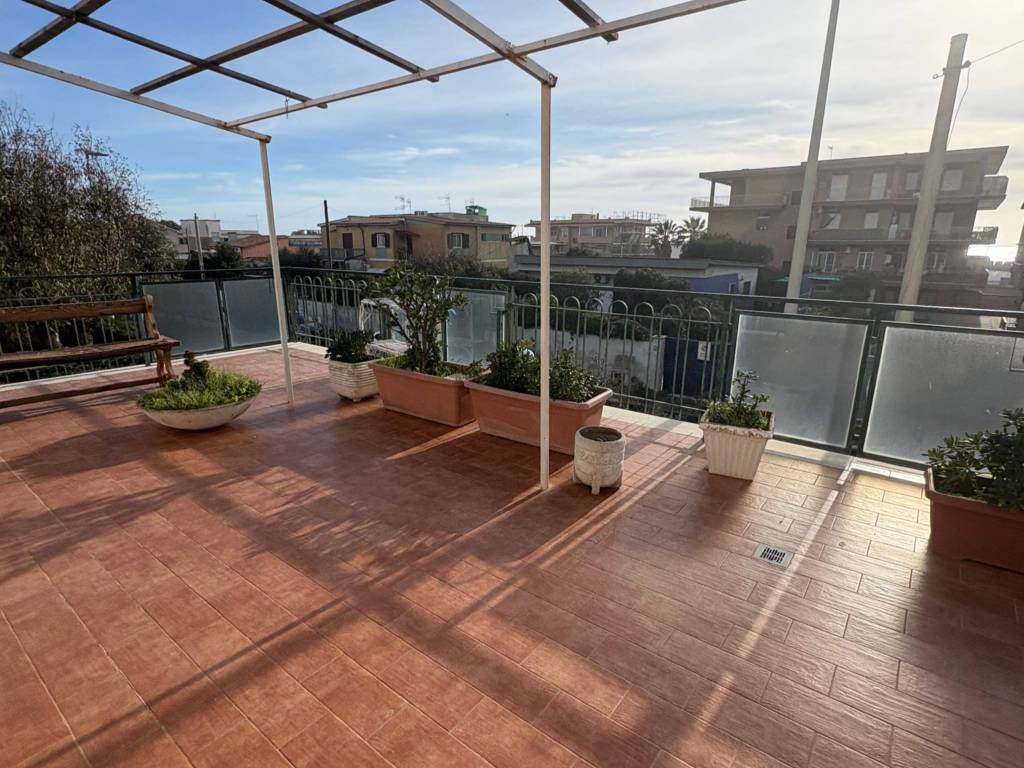 Villa a Pomezia - Foto 2