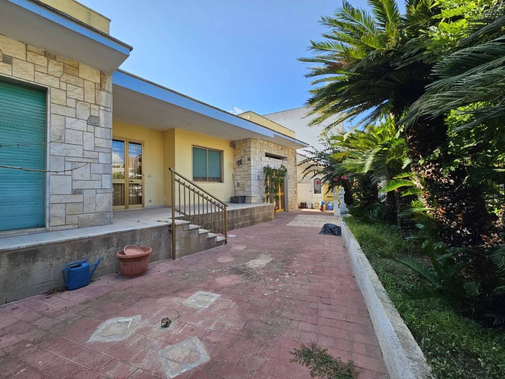 Villa a Mesagne in Via Pietro Maroncelli, 17 - Foto 5