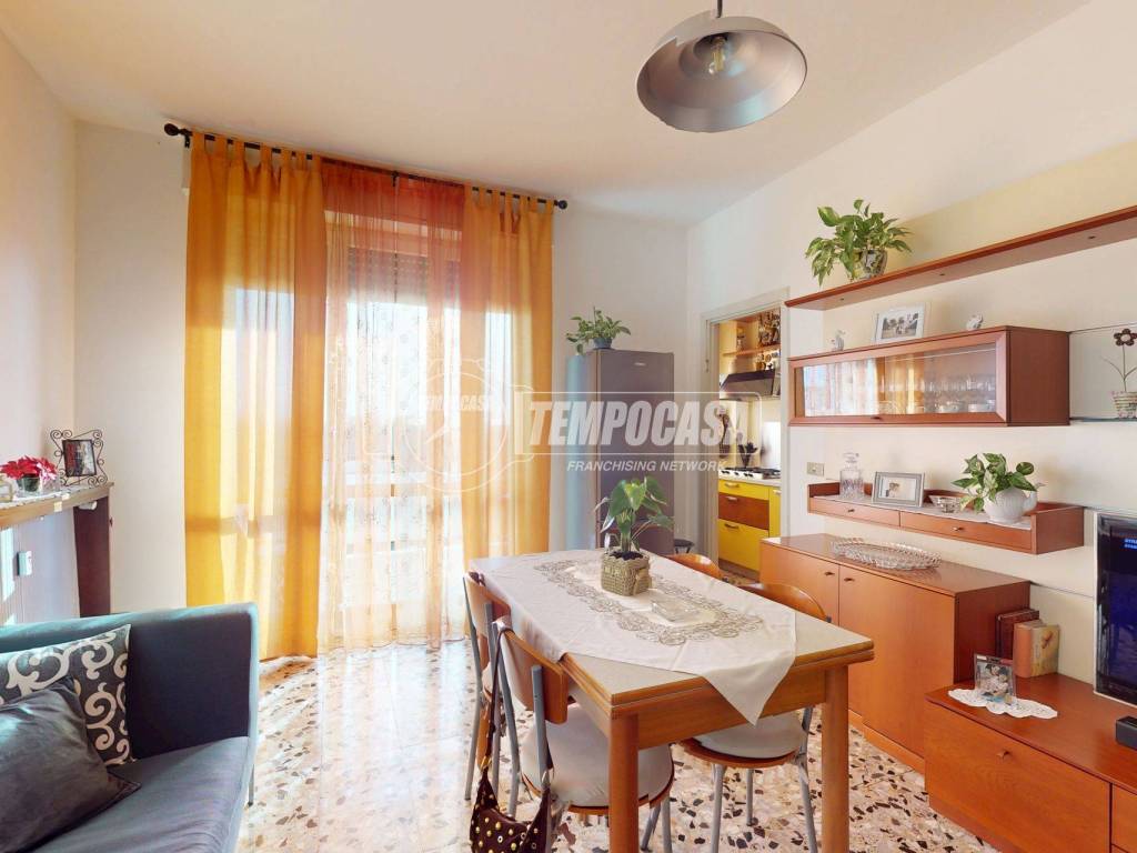 Appartamento a Lazzate in Via Monte Grappa - Foto 2