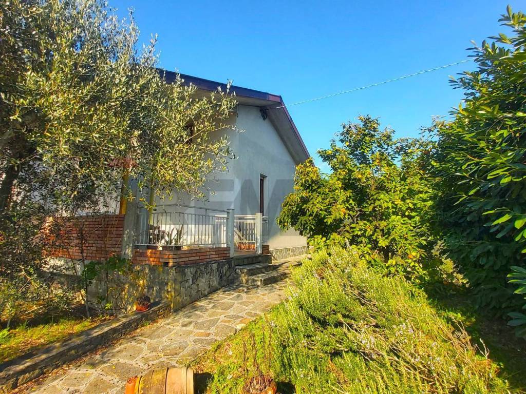 Casa indipendente a Beverino - Foto 4