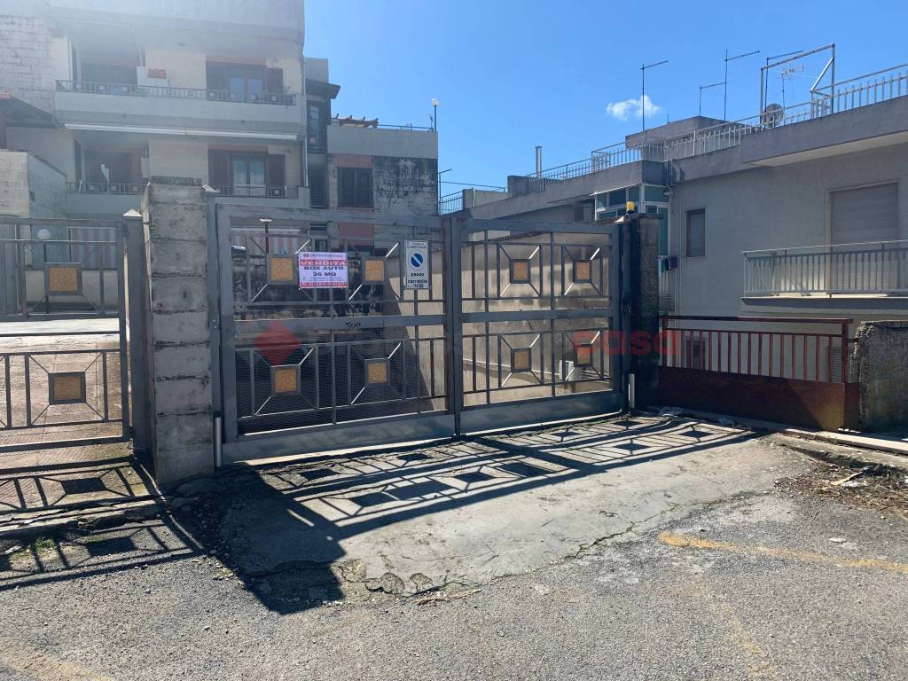 Box / garage a Grottaglie in Via Jacopo della Quercia, 7 - Foto 2
