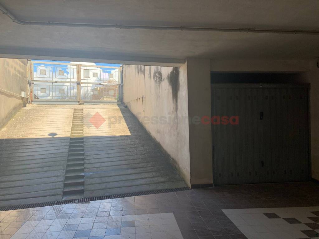 Box / garage a Grottaglie in Via Jacopo della Quercia, 7 - Foto 4