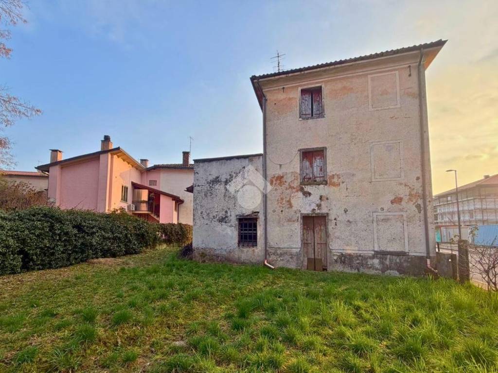 Rustico / casale a Romano d'ezzelino in Via Roma, 13 - Foto 5