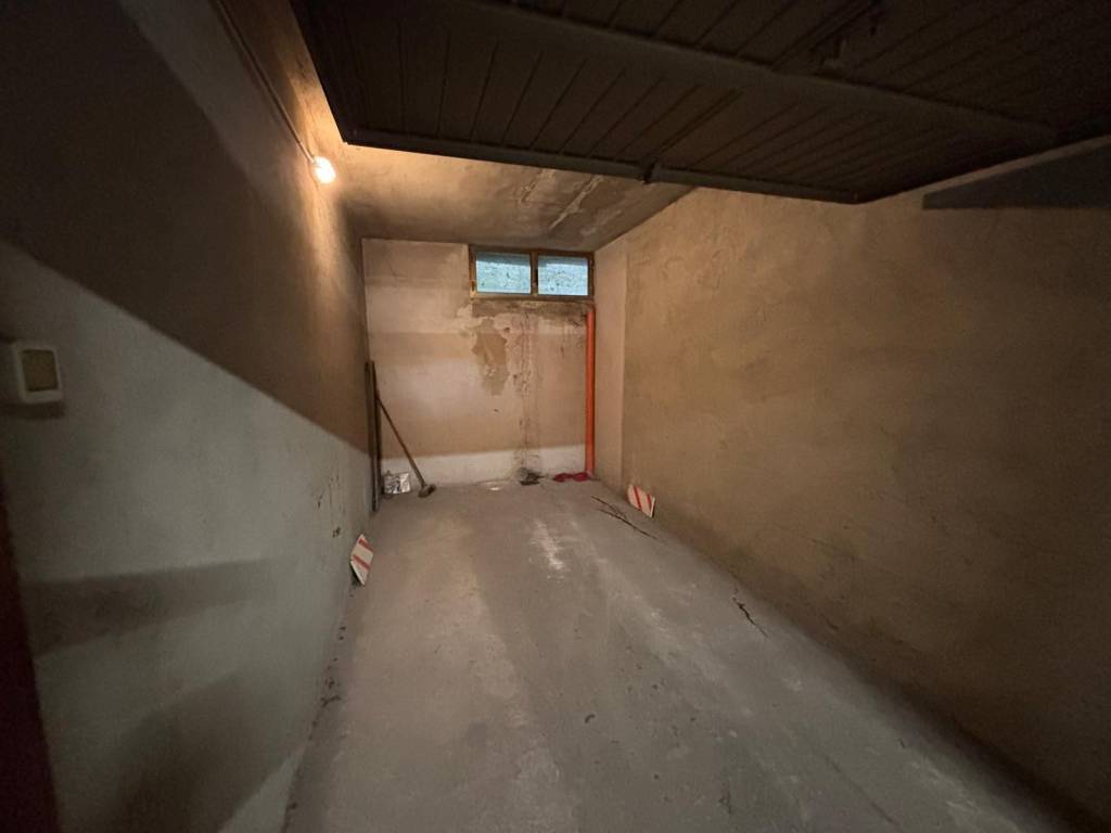 Box / garage a Asti in Via Duca d'Aosta, 62 - Foto 4