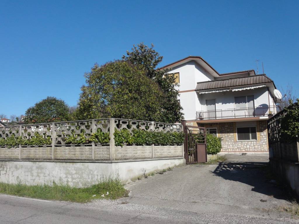 Villa a Ceccano in Via San Francesco d'Assisi, 179 - Foto 4