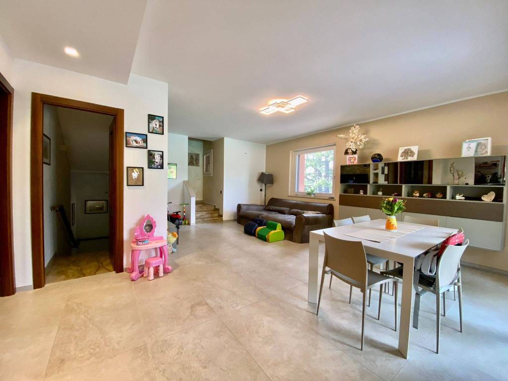 Villa a Binago in Via Piretta - Foto 5