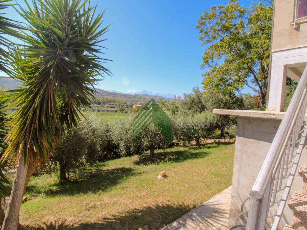 Villa a Bellante in Via Nazionale, 235 - Foto 4