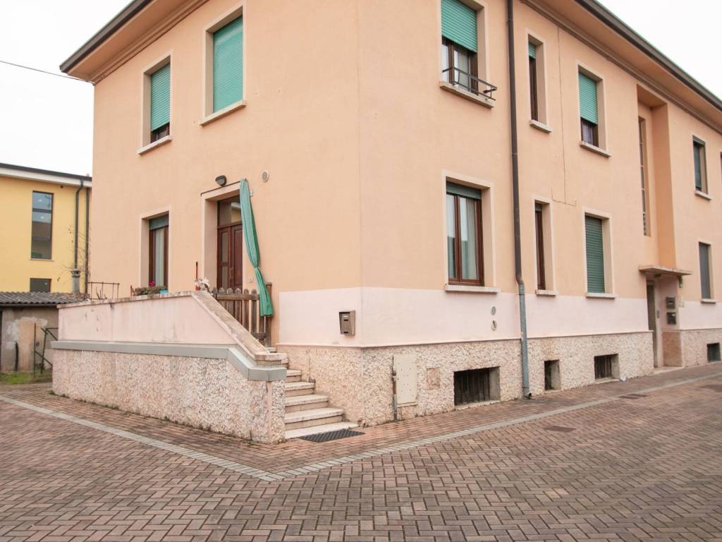 Appartamento a Villafranca di verona in Viale Europa, 32 - Foto 2