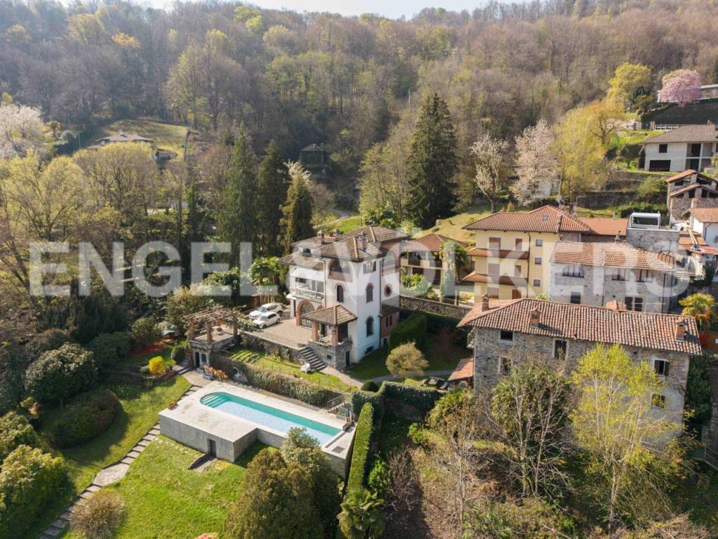 Villa a Stresa in Via per Brisino, 11 - Foto 4