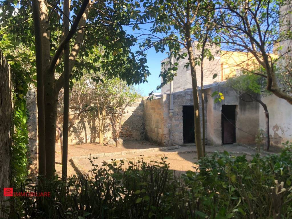 Appartamento a Campi salentina in Via Regina Margherita - Foto 2