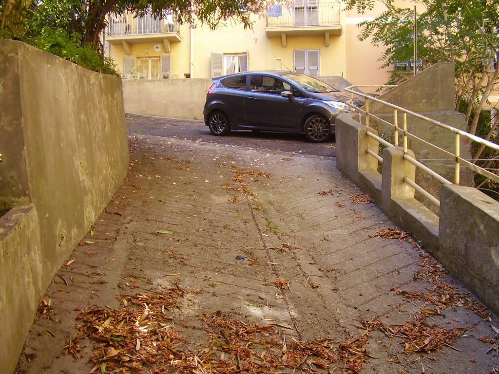 Immobile a Genova in Via Gian Battista Monti, 32 - Foto 1