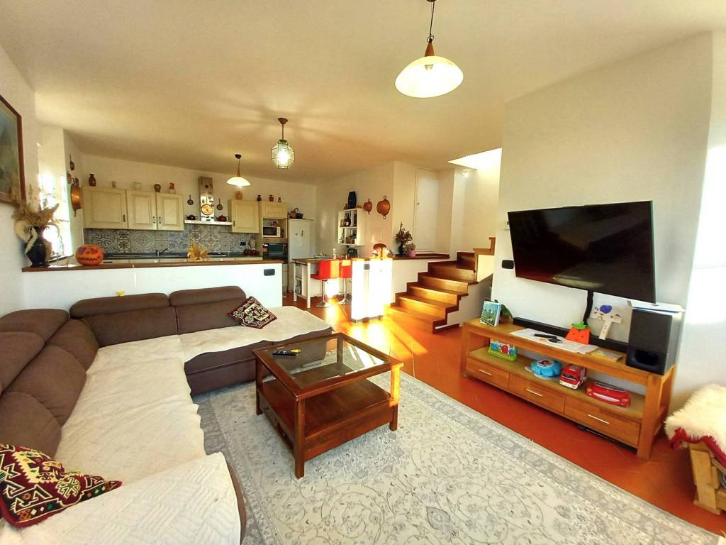 Casa indipendente a Avegno in Via Rosaiolo - Foto 2