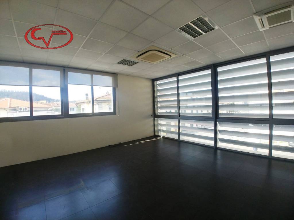 Immobile a Montevarchi in Piazza della Repubblica - Foto 2