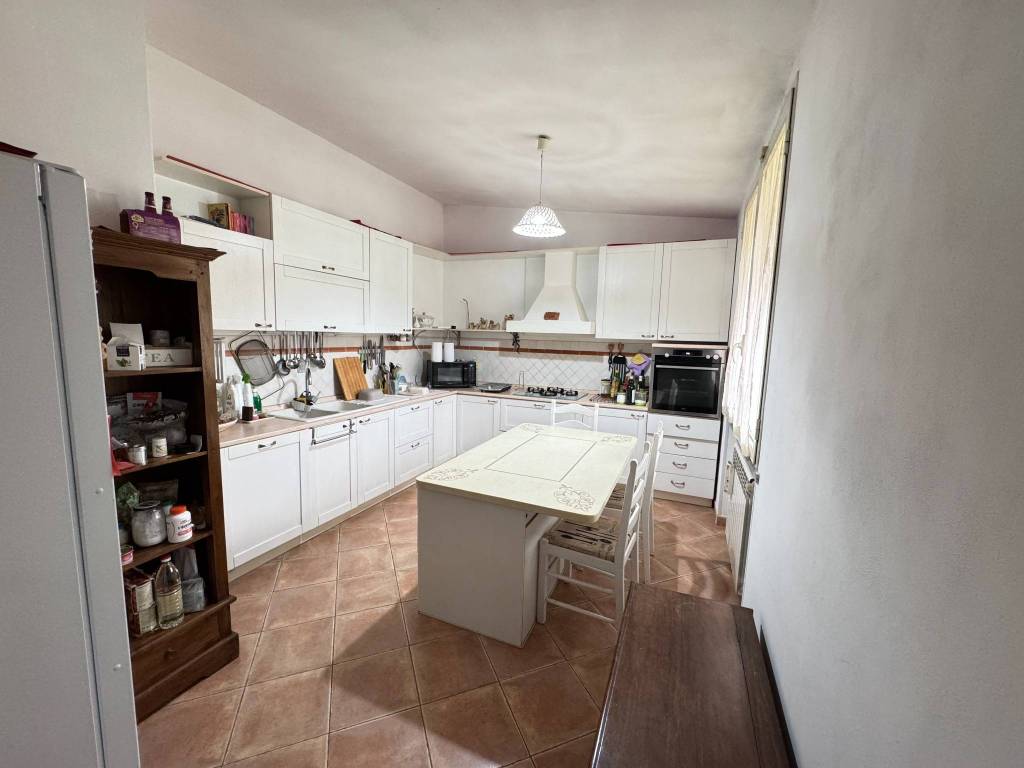 Villa a Aprilia in Via Riserva Nuova - Foto 5