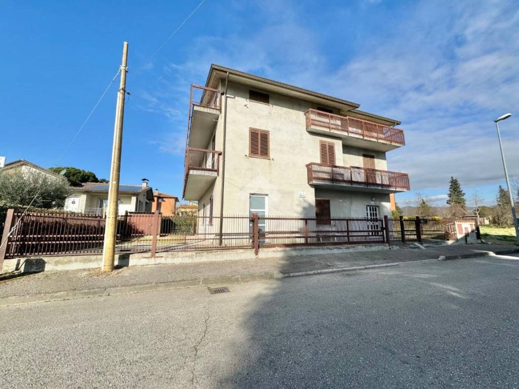 Appartamento a Assisi in Via della Repubblica, 60 - Foto 3