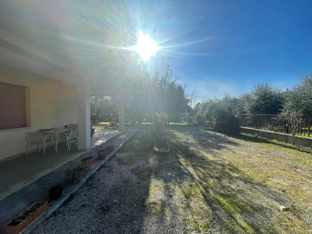 Villa a Tuoro sul trasimeno in Via Vernazzano Basso, 58 - Foto 3