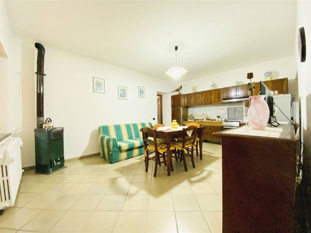 Casa indipendente a Porcari in Via Giuseppe Lazzareschi - Foto 3