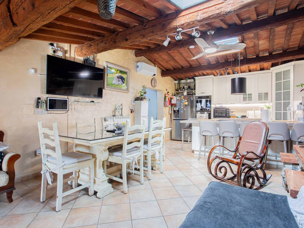 Appartamento a Quarrata in Via Castello Biagini - Foto 2