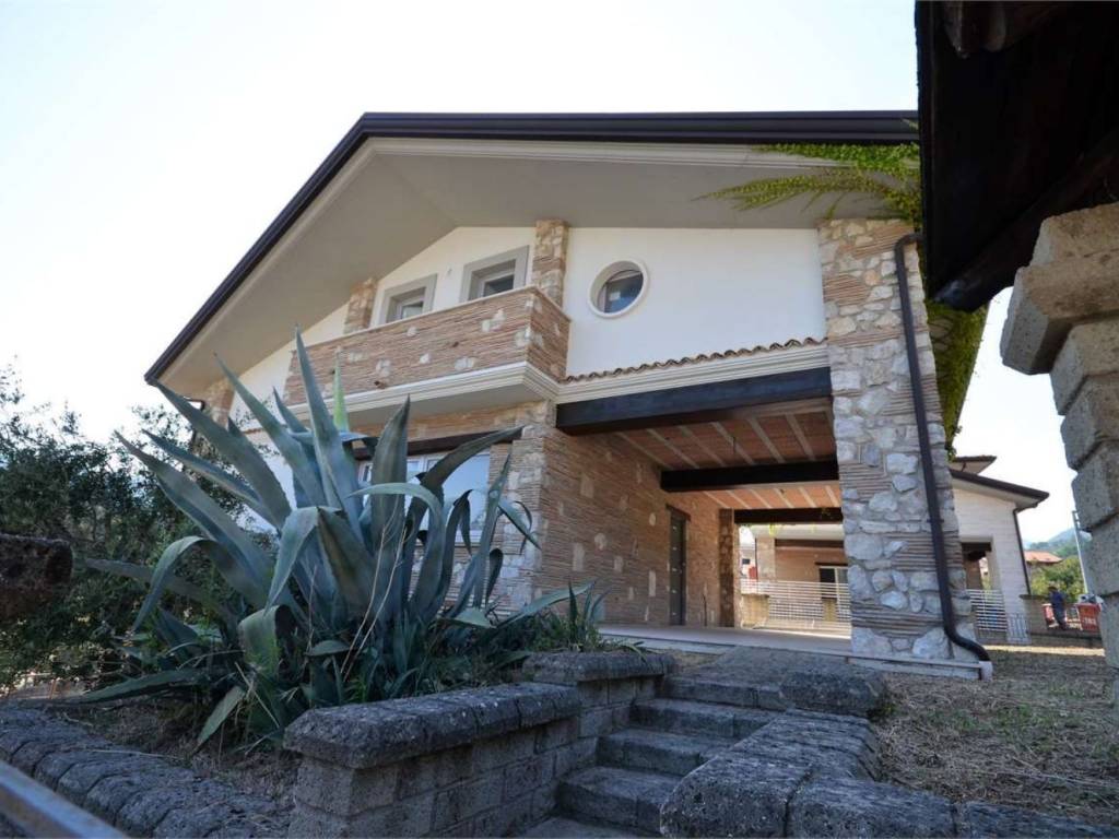 Villa a Forino in SS403 - Foto 2