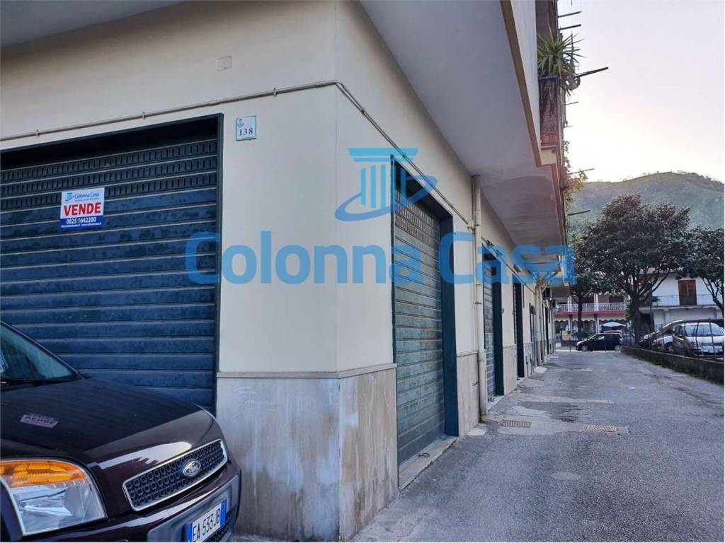 Box / garage a Baronissi in Via Ferreria s.n.c - Foto 4