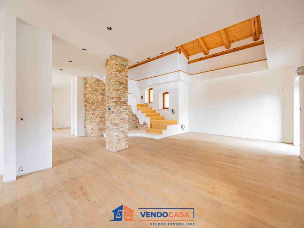 Villa a Roccasparvera in Via Provinciale, 42 - Foto 2