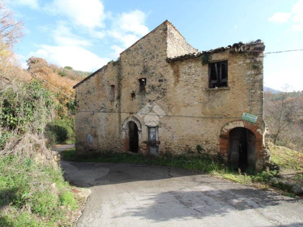 Rustico / casale a Monteleone sabino in Via di santa vittoria, 1 - Foto 4