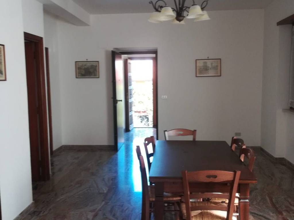 Villa a Terracina in Strada Provinciale Badino II - Foto 4