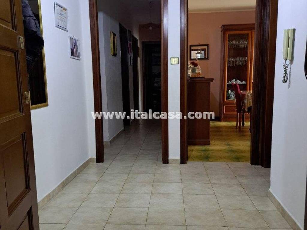 Appartamento a Crotone in Via dei Normanni - Foto 3