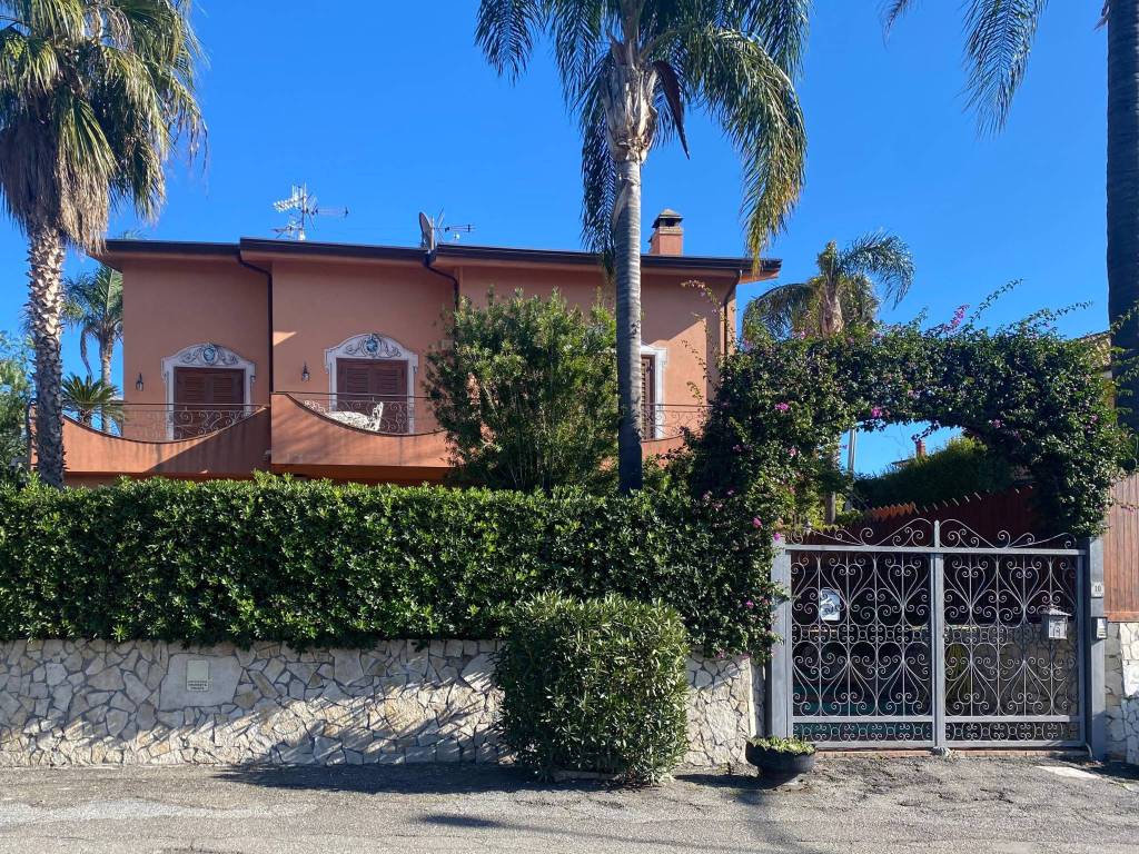 Villa a Taormina in Via degli Ulivi - Foto 2