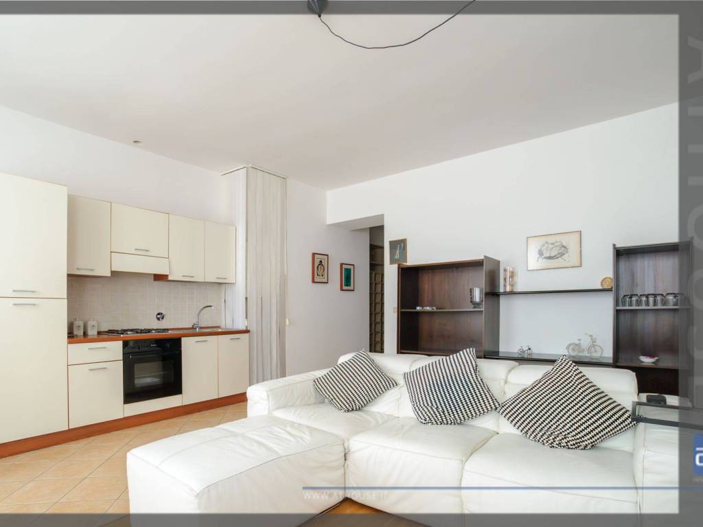 Appartamento a Trieste in Via Francesco Rismondo, 3 - Foto 2