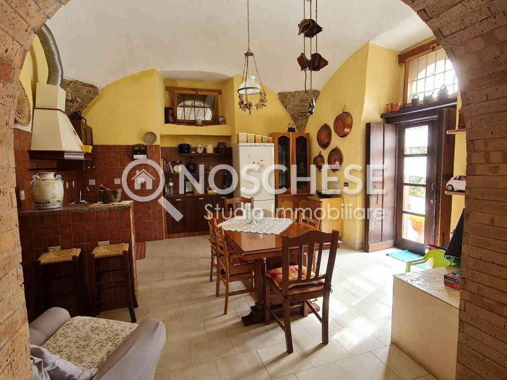 Rustico / casale a Pontecagnano faiano in Via Irno - Foto 2