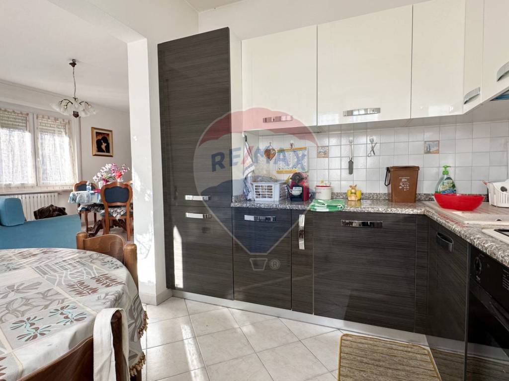Casa indipendente a Luino in Via Centrale, 14 - Foto 4