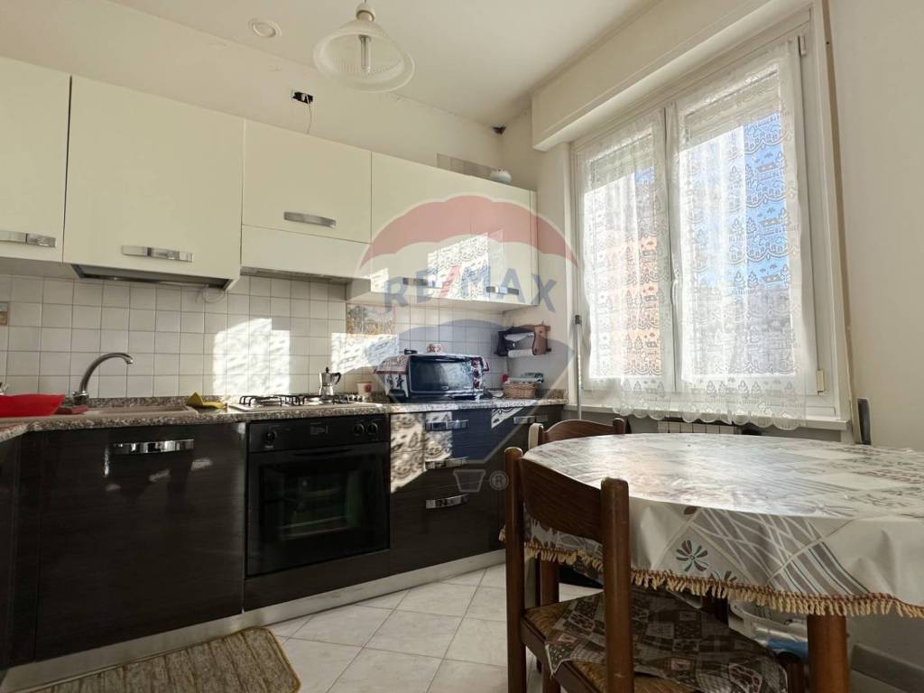 Casa indipendente a Luino in Via Centrale, 14 - Foto 5