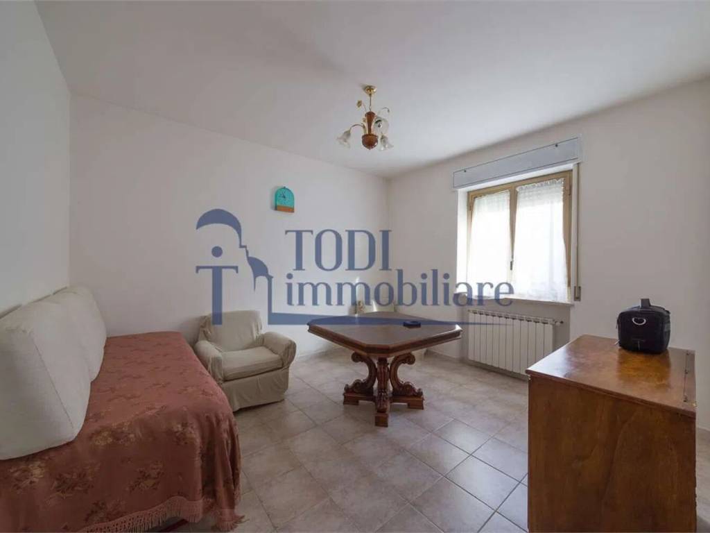 Villa a Gualdo cattaneo in Strada Provinciale 421 - Foto 2